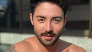 Rico Melquiades faz novo tratamento estético e causa ao falar em “diminuir de tamanho”