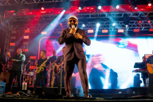 Pablo esgota shows em São Paulo e Rio e celebra nova fase com o álbum “O Amor é Brega”