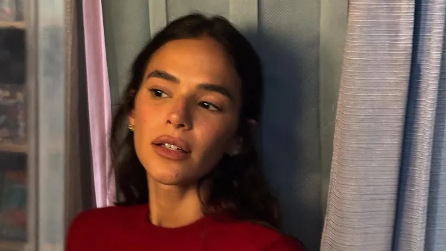 Bruna Marquezine desconversa sobre Shawn Mendes e reforça postura discreta