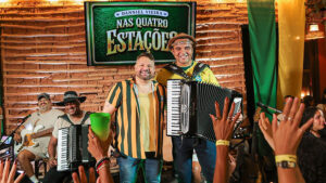 Em cima do palco: Assim o cantor Danniel Vieira comemora mais um ano de vida