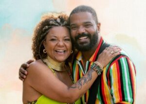 Encontro de gerações: Arlindinho e Babi Cruz celebram o Dia das Mães no Terraço da Vila que fica no Shopping Boulevard
